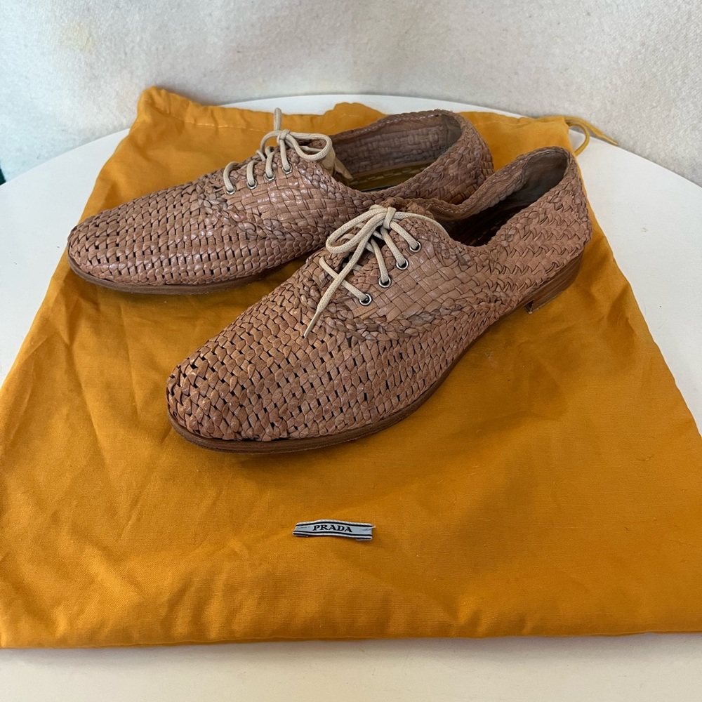 PRADA made in India leather oxfords size 37